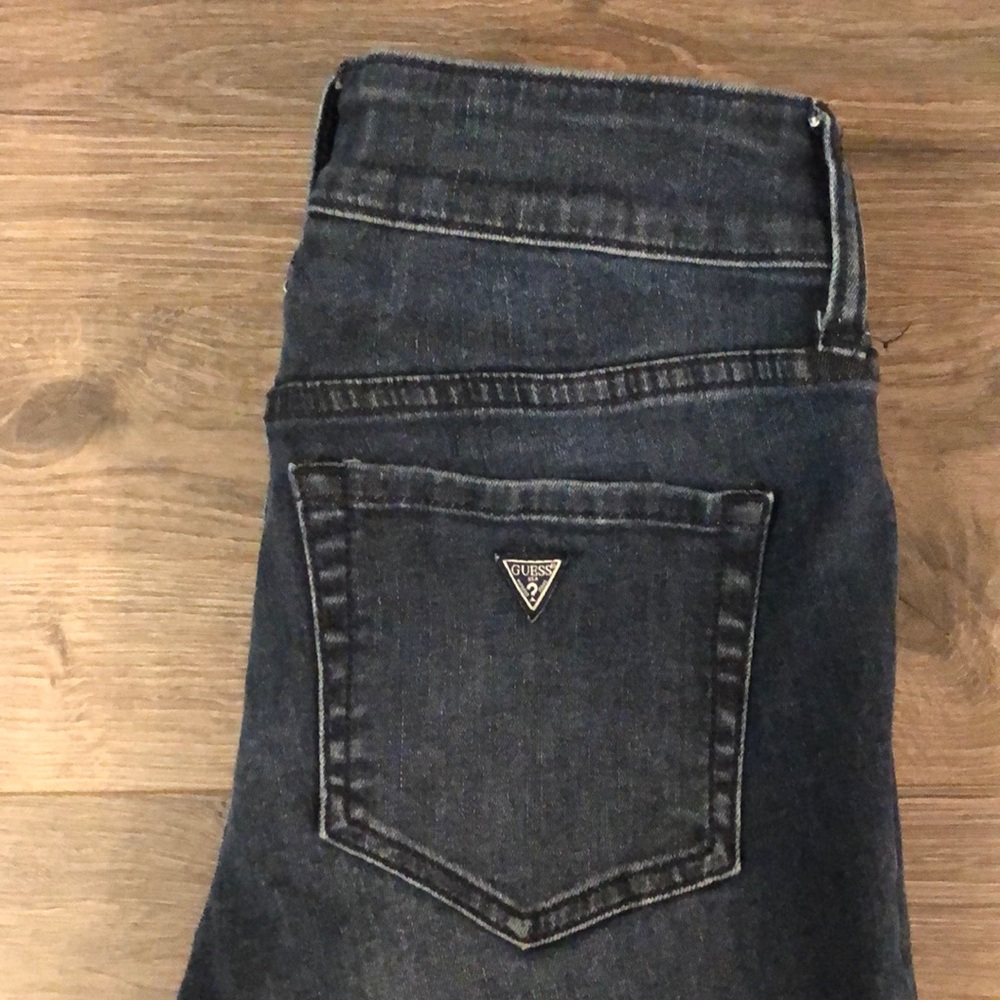 Guess Jeans - Picture 3 of 3